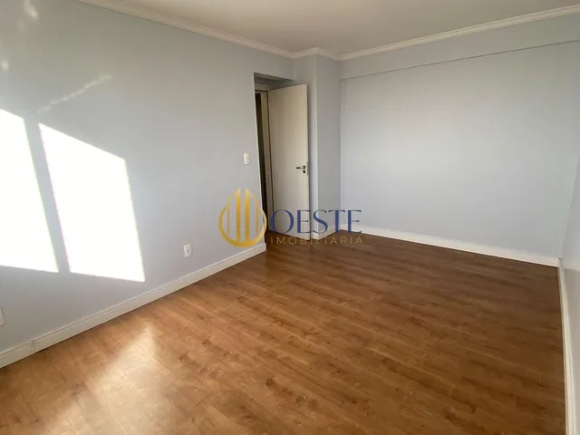 Imagem 3: Apartamento Semimobiliado com Suíte e 2 Dormitórios