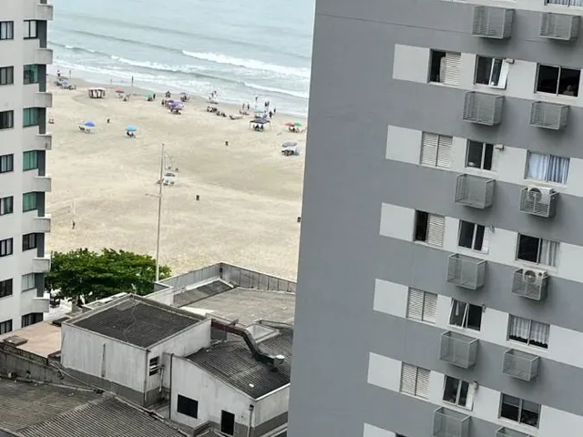 Imagem 1: Apartamento Quadra Mar para Venda em Balneário Camboriú / Sc no Bairro Centro
