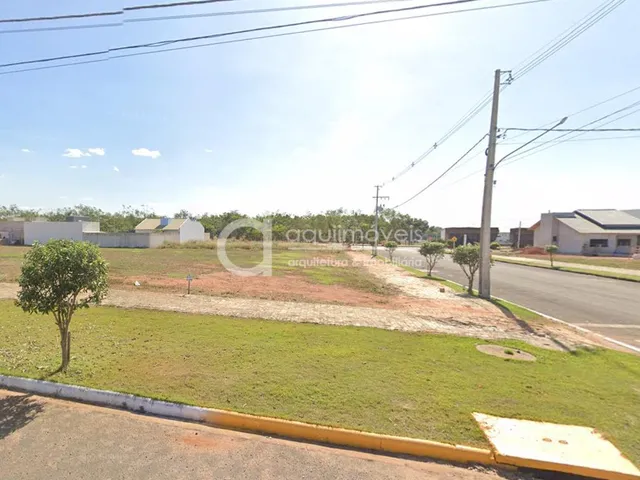 Imagem: Terreno À Venda de Esquina em Avenida