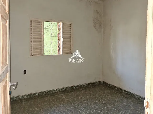 Imagem 12: Casa Quintal, Espaço Externo, Localizada no Bairro Areão, Próxima À Região Centr