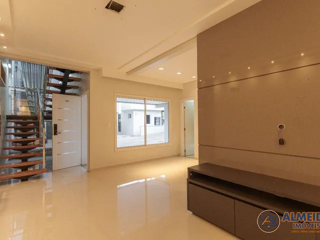 Imagem 2: Um Sonho de Sobrado Triplex para Venda no Condomínio Everlast no Bairro Pioneiros Catarinense