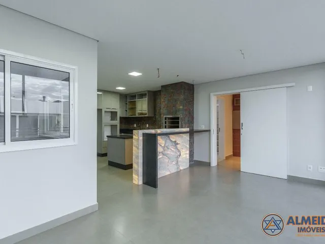 Imagem 4: Um Sonho de Sobrado Triplex para Venda no Condomínio Everlast no Bairro Pioneiros Catarinense