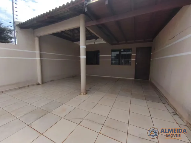 Imagem: Excelente Casa com Edícula para Venda Localizada