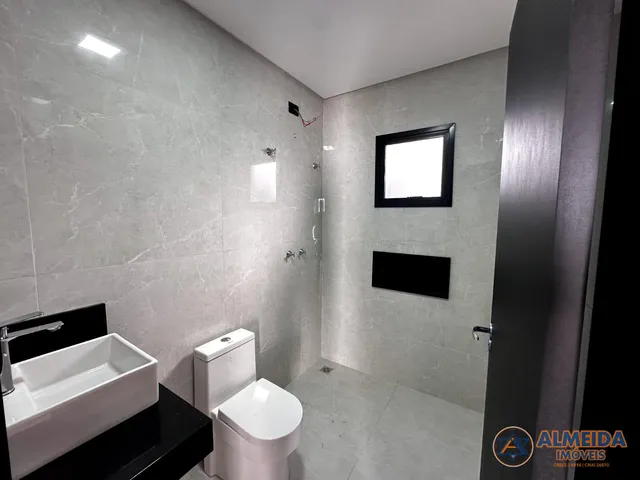 Imagem 2: Casas Novas para Venda com Sobra de Terreno e Fino Padrão de Acabamento no Colinas Topical II