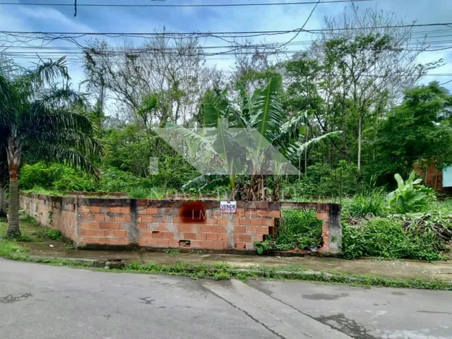 Imagem: Vende-Se Terreno de Esquina, À 1Km da Praia