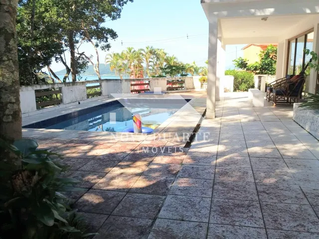 Imagem: Sobrado À Venda, com Piscina e Vista Mar