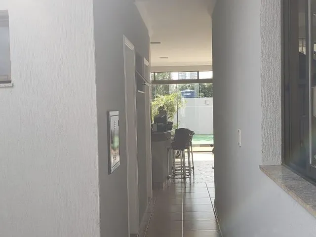 Imagem 3: Excelente Casa a Venda no Centro de Arapongas - 3 Suítes -Piscina Aquecida - Hidro