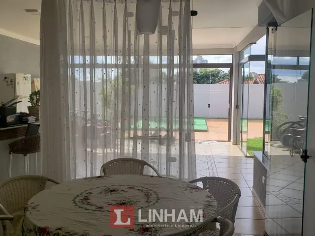 Imagem 10: Excelente Casa a Venda no Centro de Arapongas - 3 Suítes -Piscina Aquecida - Hidro