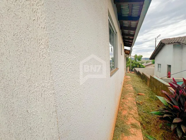 Imagem 3: Casa com 2 Quartos e Sobra de Terreno À Venda, Bairro Aeroporto