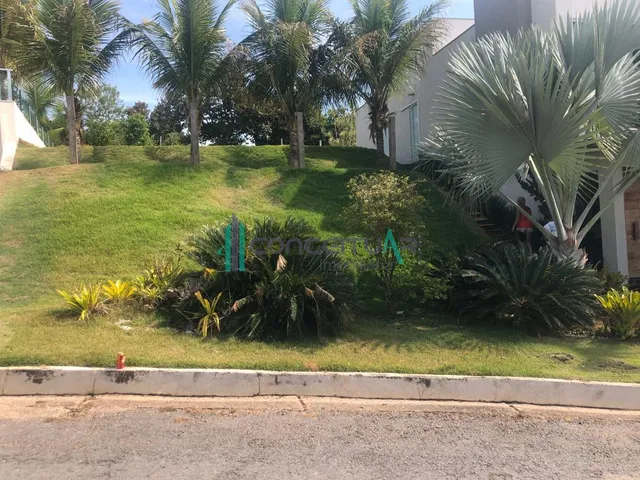 Imagem 2: Lote de 327M À Venda, em Escarpas do Lago, Plano e Excelente Localização