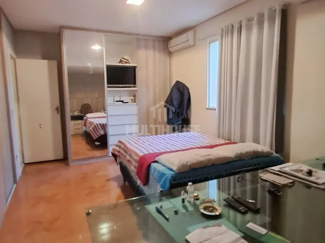 Imagem 13: Casa À Venda de 4 Quartos no Bairro Céu Azul em Belo Horizonte