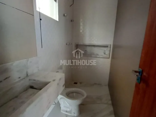 Imagem 3: Casa À Venda com 3 Quartos no Bairro Planalto, Belo Horizonte - Mg