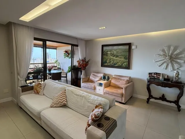 Imagem 7: Apartamento À Venda com 4 Quartos Revertidos para 3 Suítes 138 M² e Vista Mar na Pituba