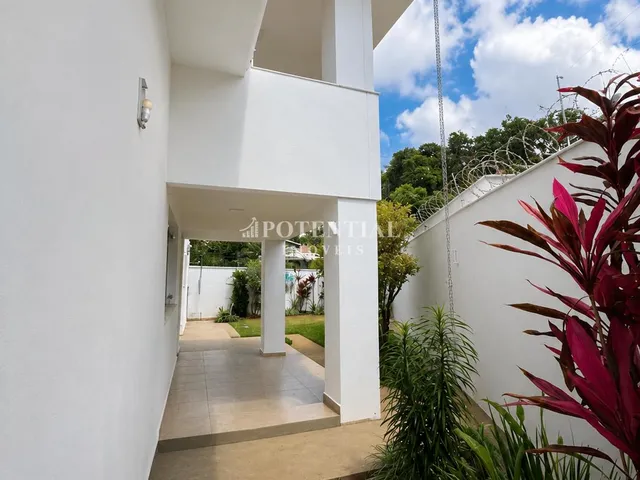 Imagem 5: Casa de Alto Padrão com Piscina Aquecida À Venda no Recanto da Lagoa