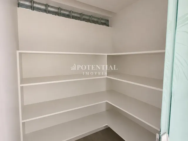 Imagem 10: Casa de Alto Padrão com Piscina Aquecida À Venda no Recanto da Lagoa