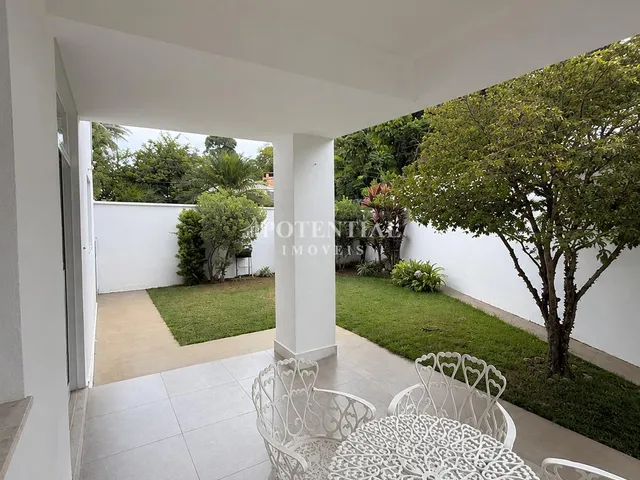 Imagem 15: Casa de Alto Padrão com Piscina Aquecida À Venda no Recanto da Lagoa