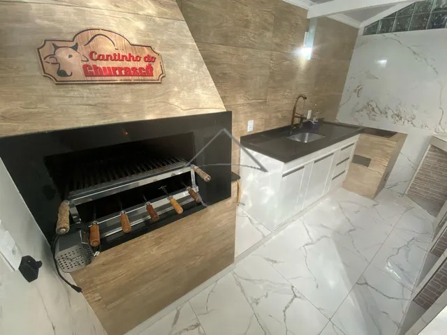Imagem 15: Casa Residencial de Alto Padrão com 4 Quartos e Uma Suíte