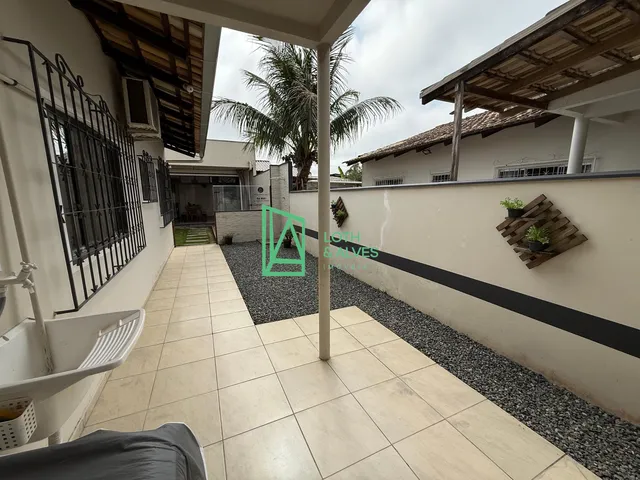 Imagem 15: Casa Semimobiliada À Venda, 2 Dormitórios Sendo 1 Suíte na Praia de Armação, Penha - Sc