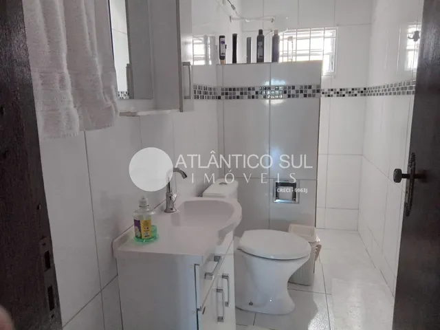 Imagem 7: Casa À Venda, com 03 Quartos e 02 Banheiros, Pereque, Matinhos - Pr