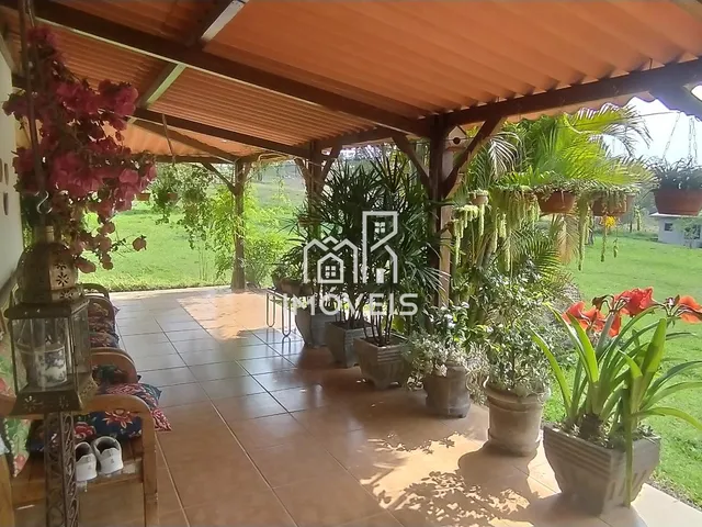 Imagem: Sítio À Venda em Campolide com Ampla Metragem