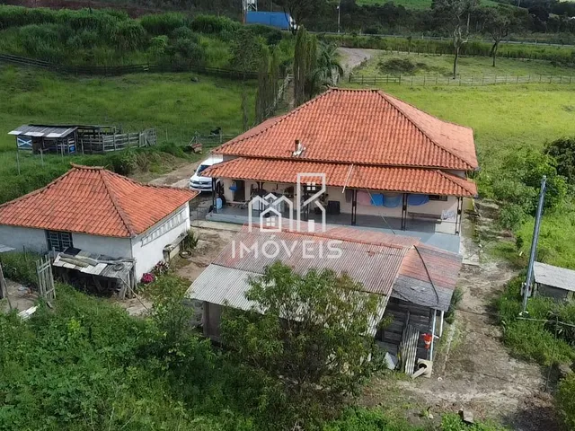 Imagem: Sítio À Venda em Barbacena com 3 Dormitórios