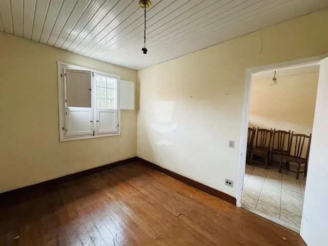 Imagem 4: Casa À Venda com 5 Quartos e 3 Salas no Centro de Barbacena - Mg