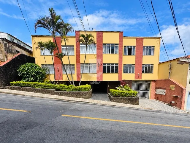 Imagem 3: Apartamento À Venda em Barbacena com 4 Dormitórios Sendo 1 Suíte no Centro