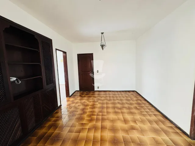 Imagem 11: Apartamento À Venda em Barbacena com 4 Dormitórios Sendo 1 Suíte no Centro