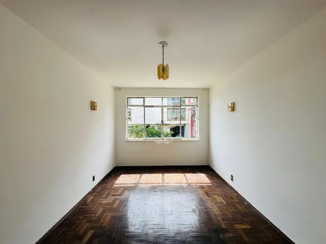 Imagem 15: Apartamento À Venda em Barbacena com 4 Dormitórios Sendo 1 Suíte no Centro