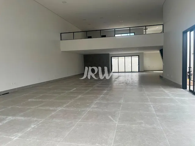 Imagem: Salão Comercial com 377 Metros para Locação