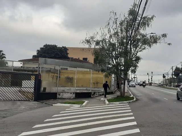 Imagem: Esquina Av Fco Morato Muita Visibilidade