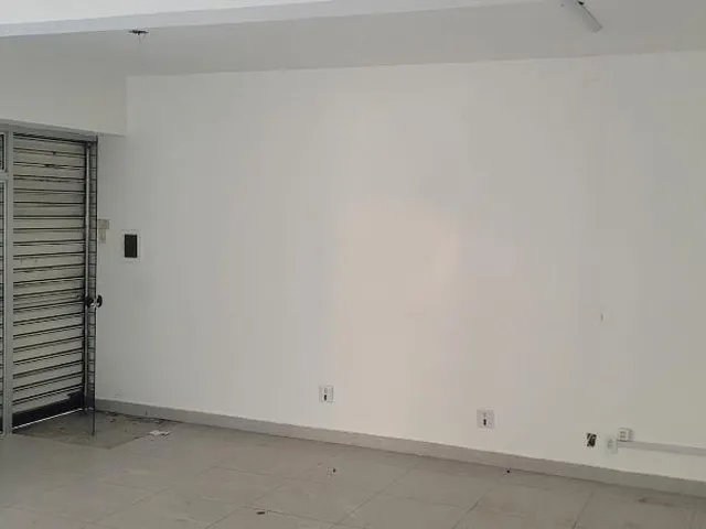 Imagem 4: Salão em Ótimo Local, Próximo a Diversos Comércios, Prédios e Ao Metro Morumbi