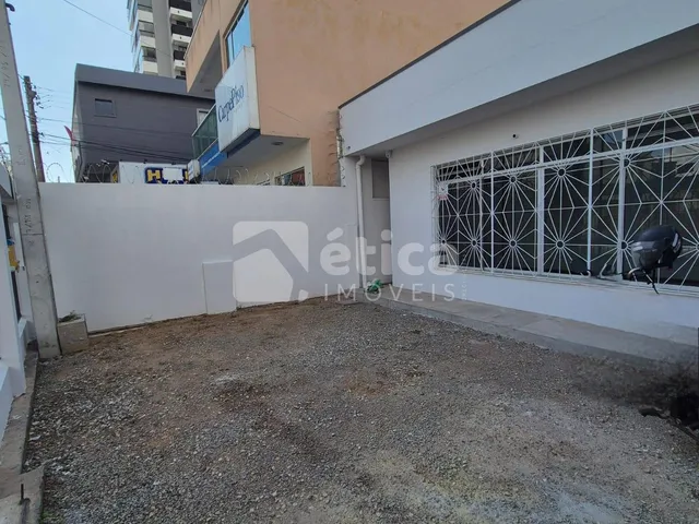 Imagem: Casa Comercial no Centro de Itajaí. Espaço