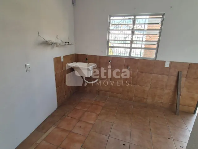 Imagem 5: Casa Comercial no Centro de Itajaí. Espaço, Conforto e Localização