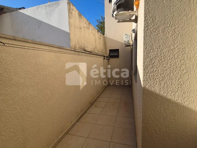 Imagem 6: Apartamento Semi Mobiliado À Venda com 2 Quartos, 1 Suíte e 2 Vagas de Garagem