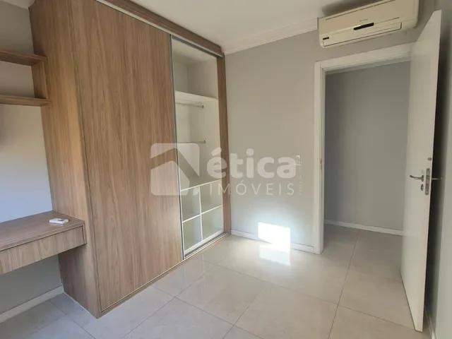 Imagem 12: Apartamento Semi Mobiliado À Venda com 2 Quartos, 1 Suíte e 2 Vagas de Garagem