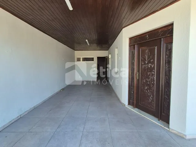 Imagem 4: Casa para Locação com 4 Quartos, 1 Suíte e 2 Vagas no Bairro São Vicente