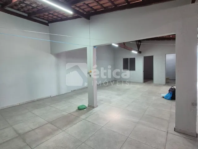 Imagem 6: Casa para Locação com 4 Quartos, 1 Suíte e 2 Vagas no Bairro São Vicente