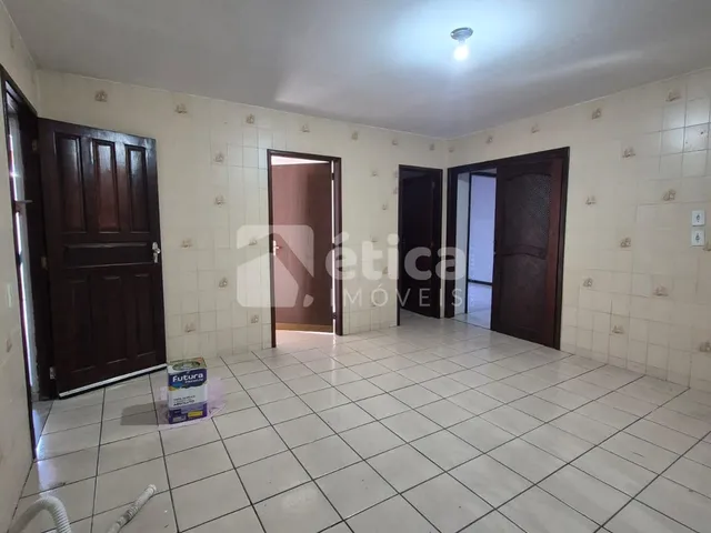Imagem 12: Casa para Locação com 4 Quartos, 1 Suíte e 2 Vagas no Bairro São Vicente
