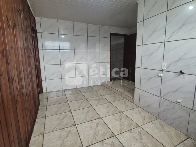 Imagem 6: Kitnet para Locação no Bairro Cidade Nova em Itajaí, Ótima Localização
