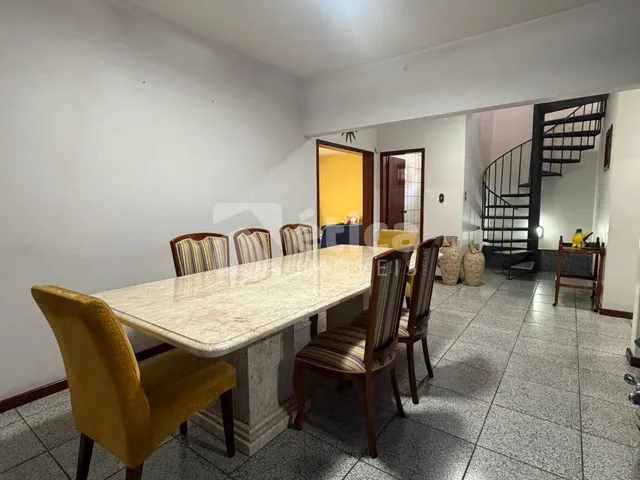 Imagem 6: Casa Averbada com 3 Suítes, Área Gourmet e Amplo Quintal