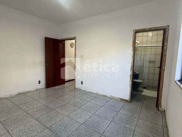Imagem 8: Casa Averbada com 3 Suítes, Área Gourmet e Amplo Quintal