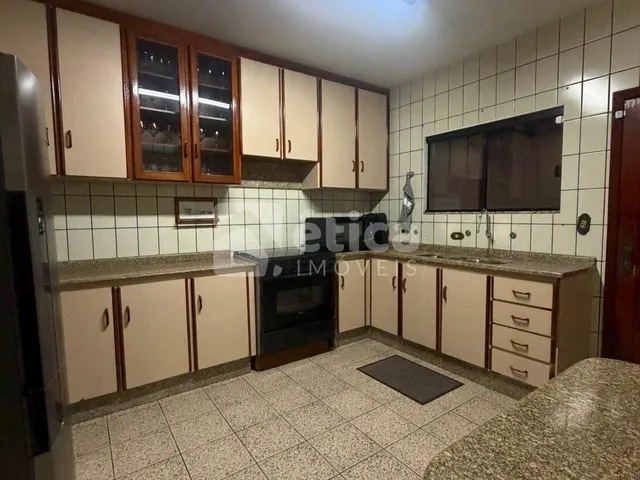 Imagem 10: Casa Averbada com 3 Suítes, Área Gourmet e Amplo Quintal