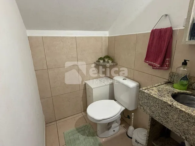Imagem 8: Casa À Venda com 4 Dormitórios e Sala Comercial no Bairro Fazenda em Itajaí