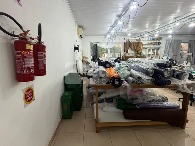 Imagem 12: Casa À Venda com 4 Dormitórios e Sala Comercial no Bairro Fazenda em Itajaí