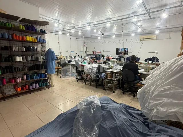 Imagem 14: Casa À Venda com 4 Dormitórios e Sala Comercial no Bairro Fazenda em Itajaí