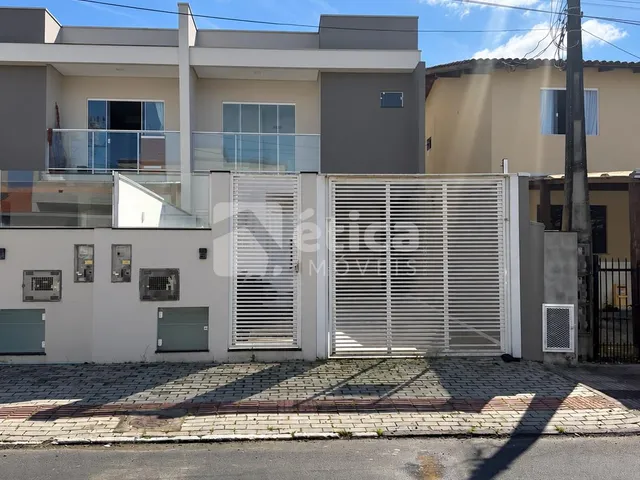 Imagem: Sobrado À Venda com 3 Dormitórios, Suíte
