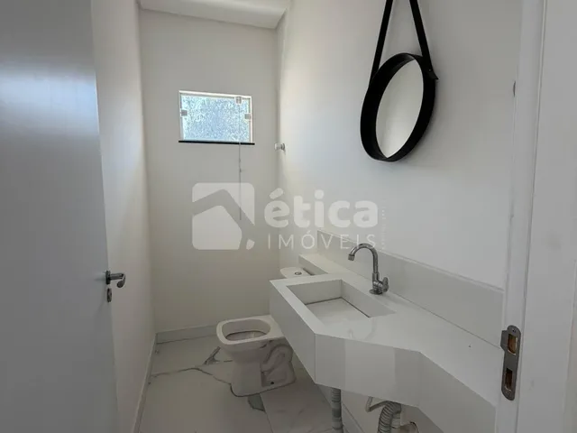 Imagem 7: Sobrado À Venda com 3 Dormitórios, Suíte com Closet e 2 Vagas