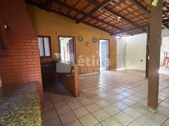 Imagem 4: Casa À Venda no São Vicente em Itajaí com 2 Dormitórios e Amplo Terreno