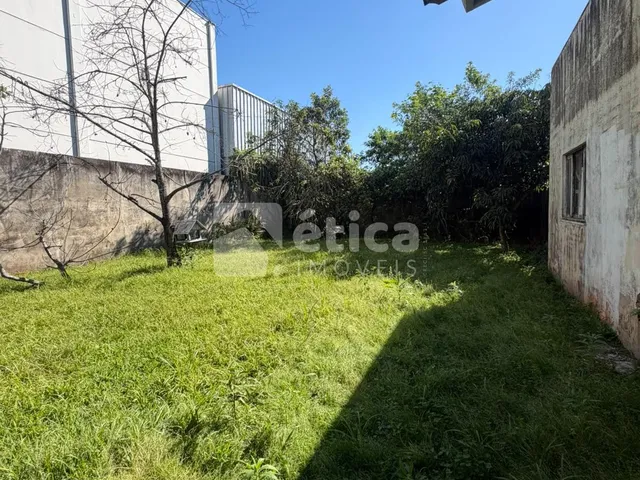 Imagem 2: Casa À Venda no São Vicente em Itajaí com 2 Dormitórios e Amplo Terreno